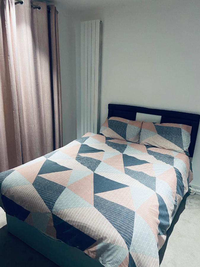 لندن Large Double Room Overlooking The Thames المظهر الخارجي الصورة